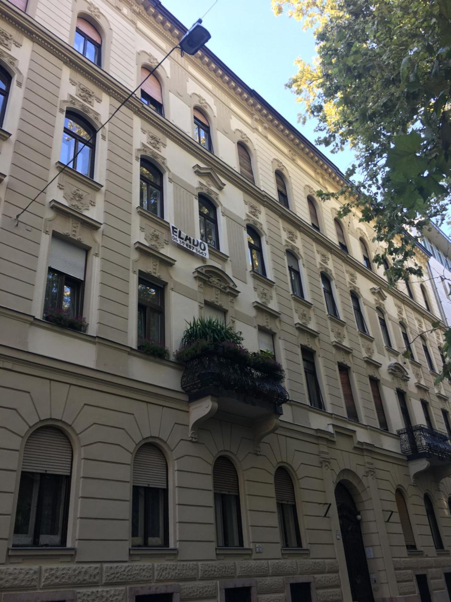 Vinitus Budapest Centro Bagian luar foto